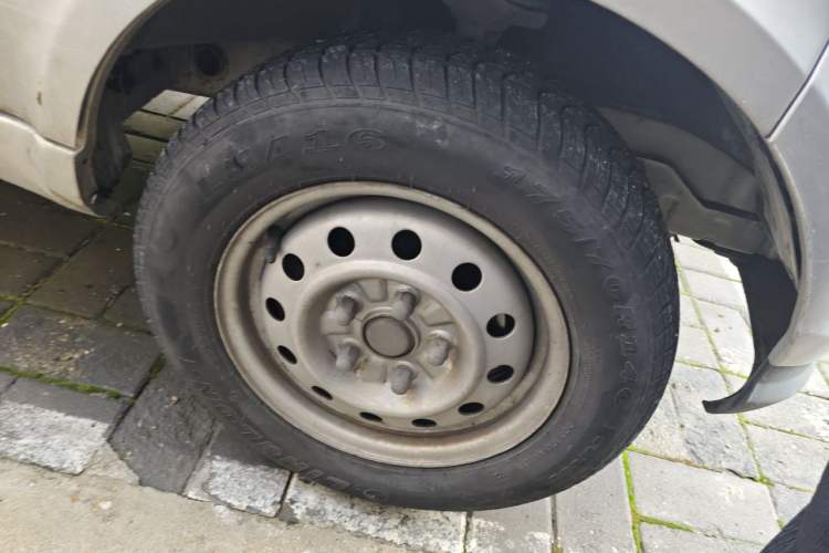Used Wuling EV50  Right Front Wheel Hub