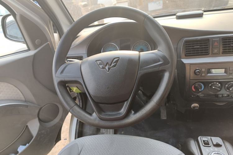 Used Wuling EV50 2021 Van Logistics Vehicle - Huishitong Penghui 43.2kWh Inovance 2nd-Generation Electric Control System Steering Wheel