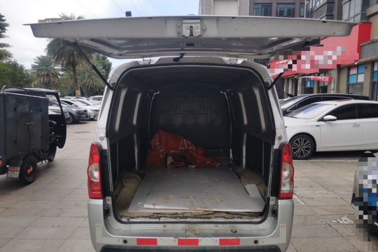 Used Wuling EV50 2021 Van Logistics Vehicle Lishen 41.6kWh Tongyu Electric Control System Trunk