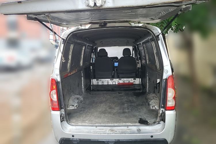 Used Wuling EV50 2021 Van Logistics Vehicle Lishen 41.6 kWh Electric Control System Trunk