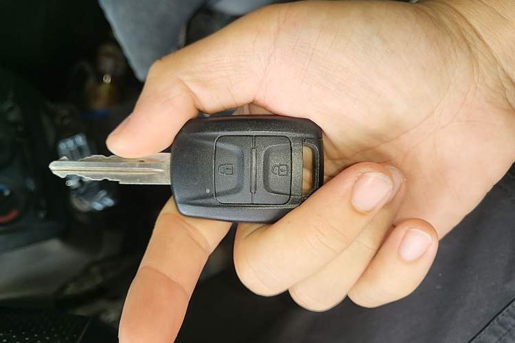 Used Wuling EV50 2021 Van Logistics Vehicle Lishen 41.6 kWh Electric Control System Vehicle Key