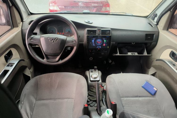 Used Wuling EV50 2021 Van Logistics Vehicle - Huishitong Penghui 43.2 kWh Li-Ion Electric Control System Center Console