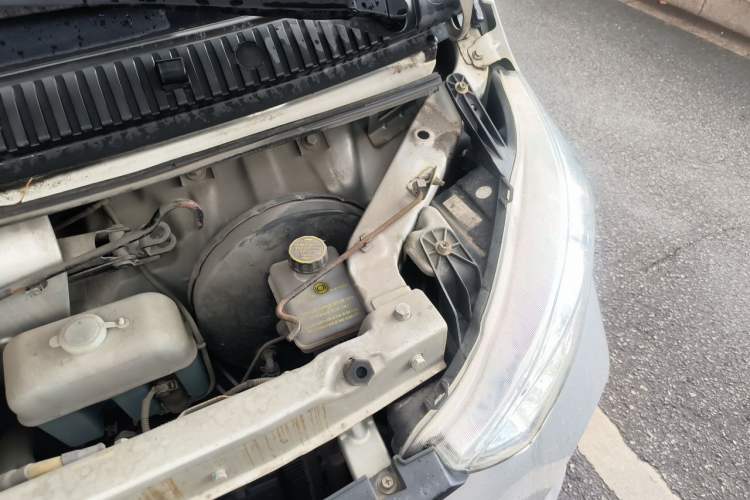Used Wuling EV50 2021 Van Logistics Vehicle - Huishitong Penghui 43.2 kWh Li-Ion Electric Control System Engine Bay Left
