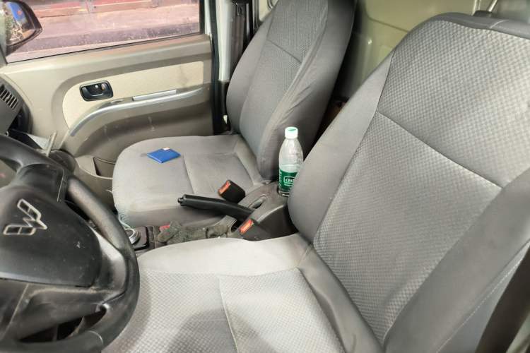Used Wuling EV50 2021 Van Logistics Vehicle - Huishitong Penghui 43.2 kWh Li-Ion Electric Control System Left Front Seat