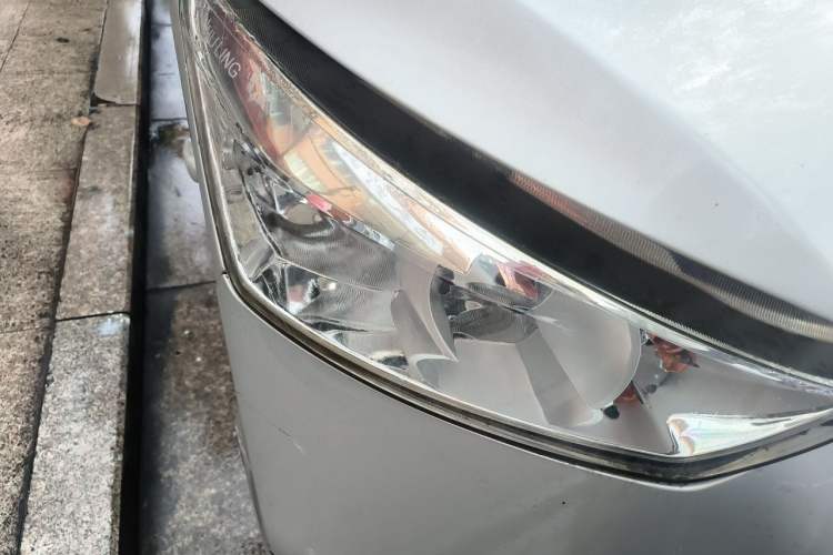 Used Wuling EV50 2021 Van Logistics Vehicle - Huishitong Penghui 43.2 kWh Li-Ion Electric Control System Right Front Headlight