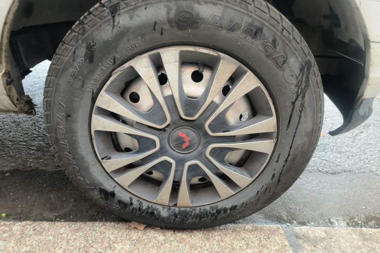 Used Wuling EV50 2021 Van Logistics Vehicle - Huishitong Penghui 43.2 kWh Li-Ion Electric Control System Right Front Wheel Hub