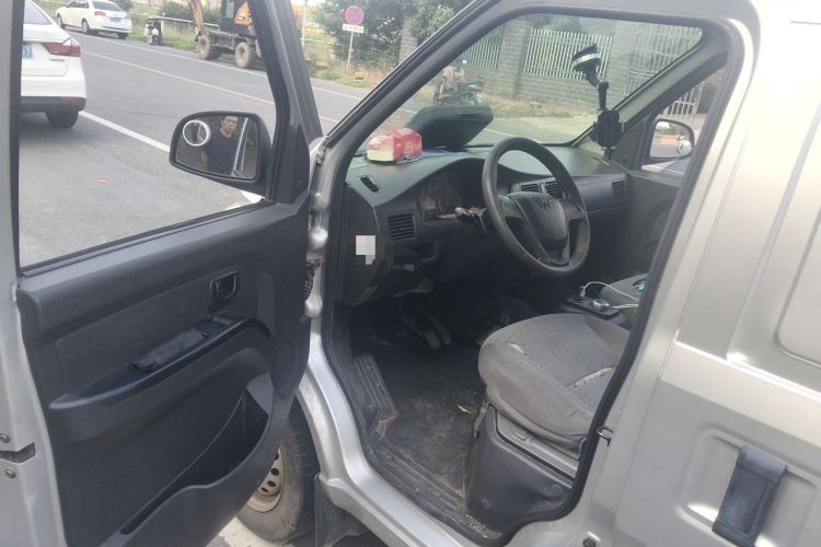 Used Wuling EV50 2022 Affordable Model Anchi with 35.904 kWh Driver Seat