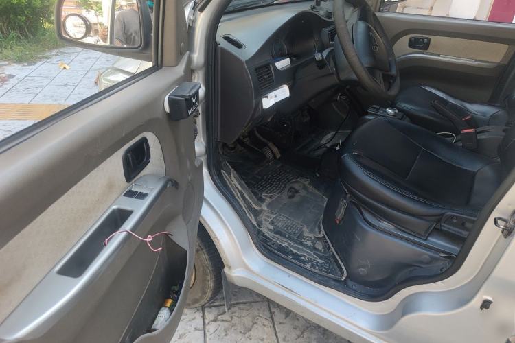 Used Wuling EV50 2022 Edition Premium Model – Guoxuan 40.55 kWh Driver Seat