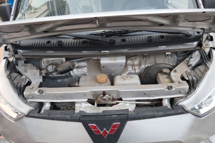 Used Wuling EV50 2022 Affordable Model Anchi with 35.904 kWh Engine Bay