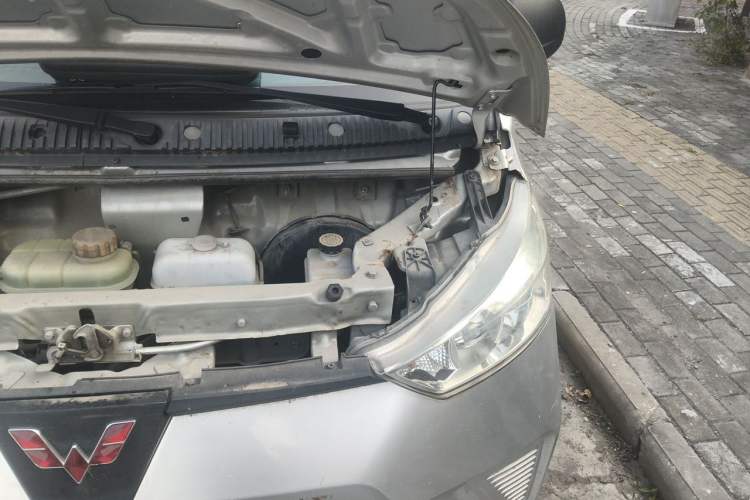 Used Wuling EV50 2022 Affordable Model Anchi with 35.904 kWh Engine Bay Left