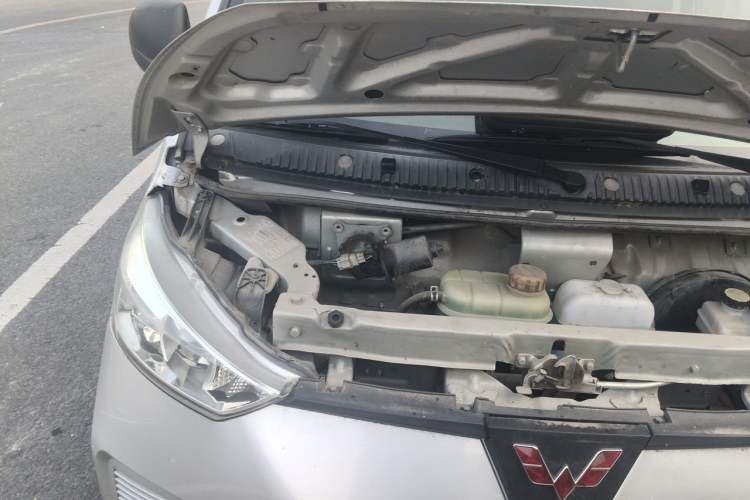 Used Wuling EV50 2022 Affordable Model Anchi with 35.904 kWh Engine Bay Right