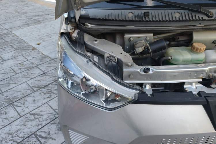 Used Wuling EV50 2022 Edition Premium Model – Guoxuan 40.55 kWh Engine Bay Right