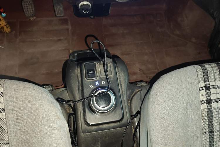 Used Wuling EV50 2022 Affordable Model Anchi with 35.904 kWh Gear Lever
