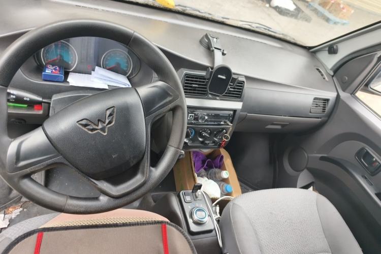 Used Wuling EV50 2022 Affordable Model Anchi with 35.904 kWh Interior 2