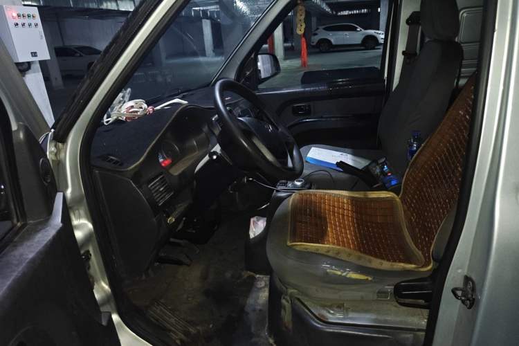 Used Wuling EV50 2022 Affordable Model Anchi with 35.904 kWh Left Front Seat