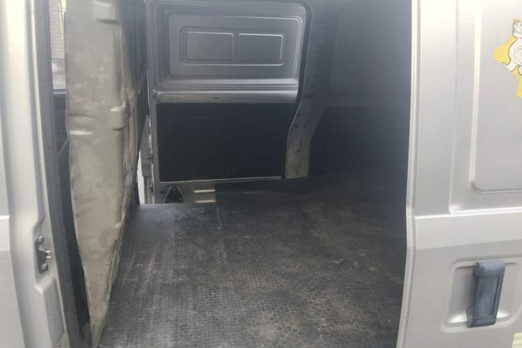 Used Wuling EV50 2022 Affordable Model Anchi with 35.904 kWh Left Rear Seat