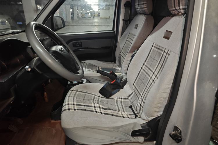 Used Wuling EV50 2022 Affordable Model Anchi with 35.904 kWh Left Rear Seat