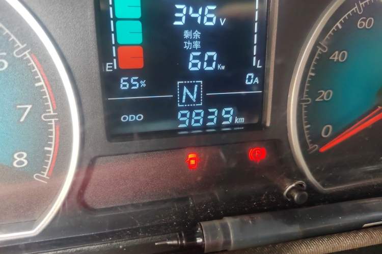 Used Wuling EV50 2022 Edition Premium Model – Guoxuan 40.55 kWh Odometer Close Up