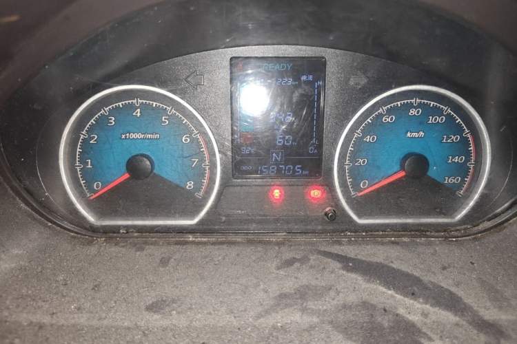 Used Wuling EV50 2022 Affordable Model Anchi with 35.904 kWh Odometer Close Up