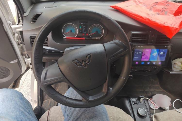 Used Wuling EV50 2022 Edition Premium Model – Guoxuan 40.55 kWh Steering Wheel