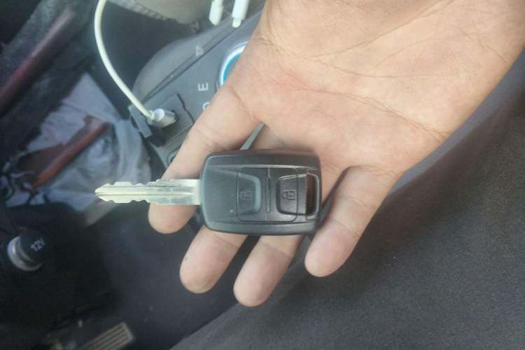 Used Wuling EV50 2022 Affordable Model Anchi with 35.904 kWh Vehicle Key