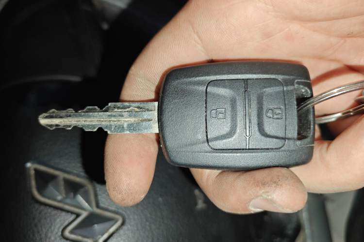 Used Wuling EV50 2022 Affordable Model Anchi with 35.904 kWh Vehicle Key