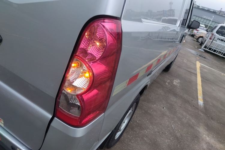 Used Wuling EV50 2023 Ningde Times 38.64 kWh Exterior 6