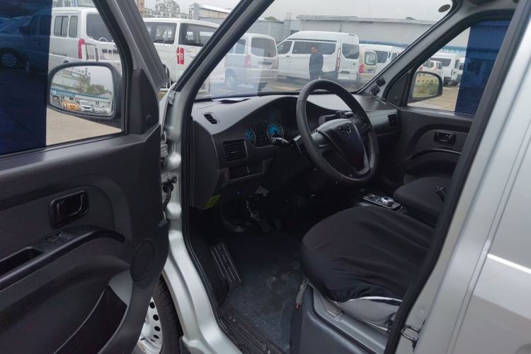 Used Wuling EV50 2023 Ningde Times 38.64 kWh Interior 3