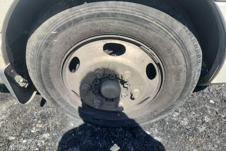 Used Wuling EV80  Right Front Wheel Hub