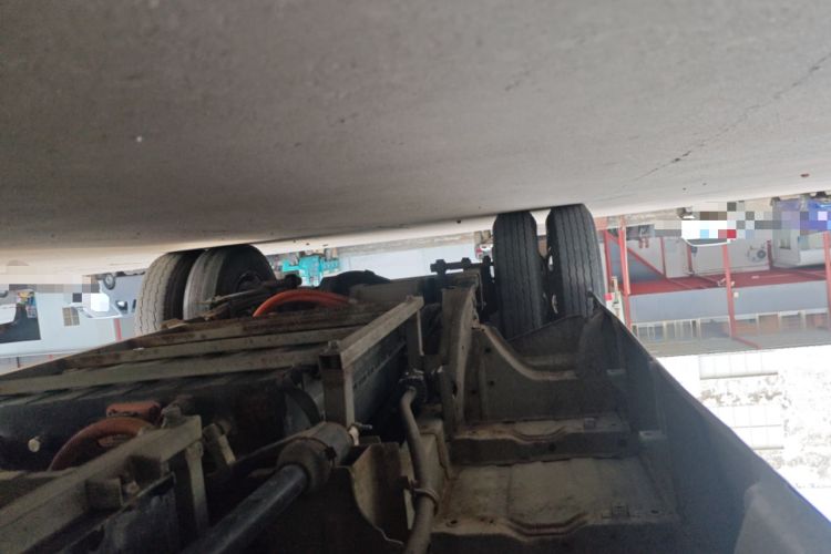 Used Wuling EV80 2022 Closed-Box Cargo Van Chassis Front Right