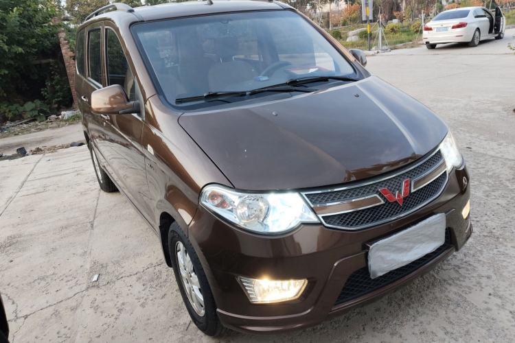 Used Wuling Hongguang 2014 1.5L S Standard Version Front Right 45 Deg