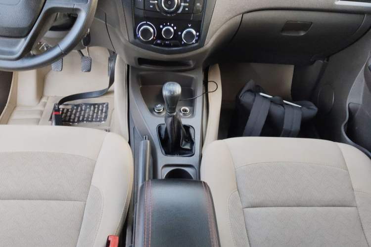 Used Wuling Hongguang 2014 1.5L S Standard Version Gear Lever