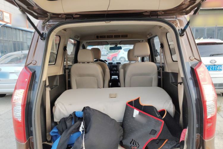 Used Wuling Hongguang 2014 1.5L S Standard Version Trunk