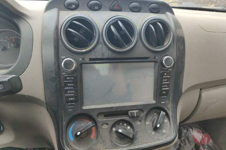 Used Wuling Hongguang 2010 1.2L Standard Version China IV Audio And AC Panel