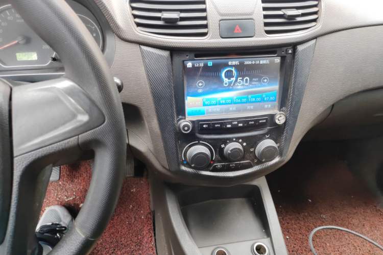 Used Wuling Hongguang 2010 1.2L Base Version China IV Standard Audio And AC Panel