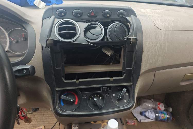 Used Wuling Hongguang 2010 1.4L Comfort Version Audio And AC Panel