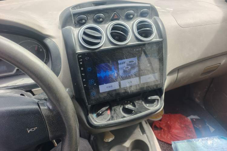 Used Wuling Hongguang 2010 1.2L Comfort Edition China IV Audio And AC Panel