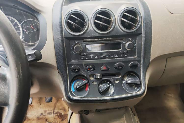 Used Wuling Hongguang 2010 1.4L Comfort Version Audio And AC Panel