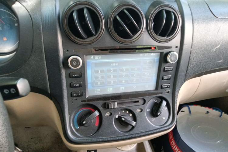 Used Wuling Hongguang 2010 1.4L Luxury Model Audio And AC Panel