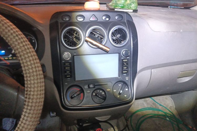 Used Wuling Hongguang 2010 1.2L Comfort Edition China IV Audio And AC Panel