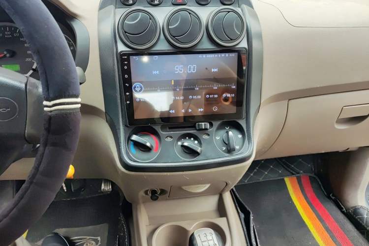 Used Wuling Hongguang 2010 1.2L Standard Version China IV Audio And AC Panel