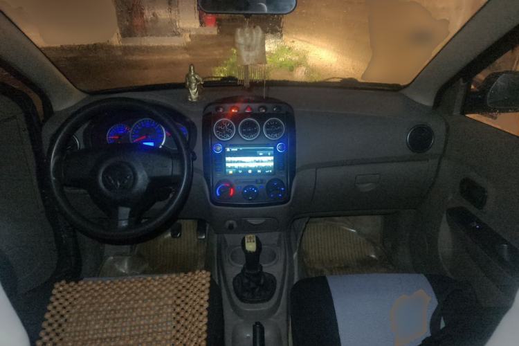 Used Wuling Hongguang 2010 1.4L Standard Version Center Console