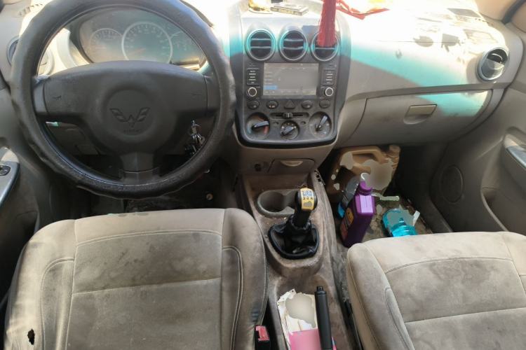 Used Wuling Hongguang 2010 1.4L Comfort Version Center Console