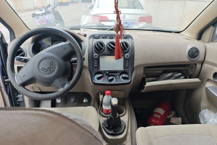 Used Wuling Hongguang 2010 1.4L Comfort Version Center Console