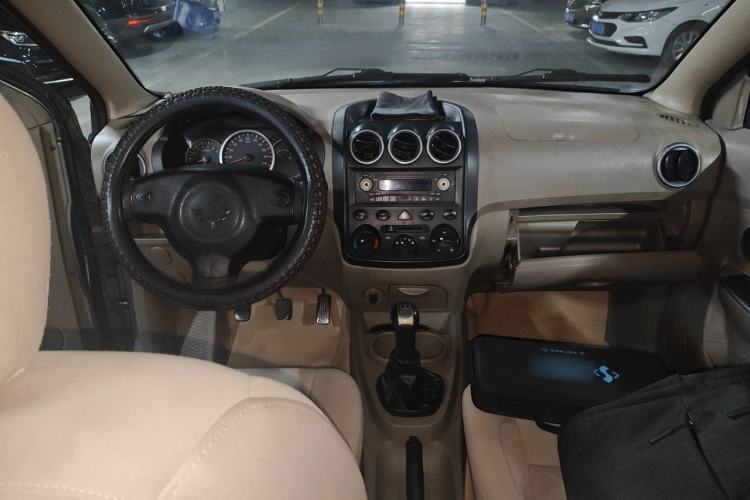 Used Wuling Hongguang 2010 1.4L Standard Version Center Console