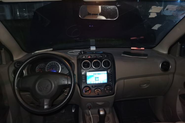 Used Wuling Hongguang 2010 1.4L Comfort Version Center Console