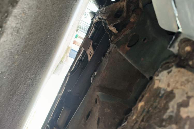 Used Wuling Hongguang 2010 1.4L Comfort Version Chassis Front Left