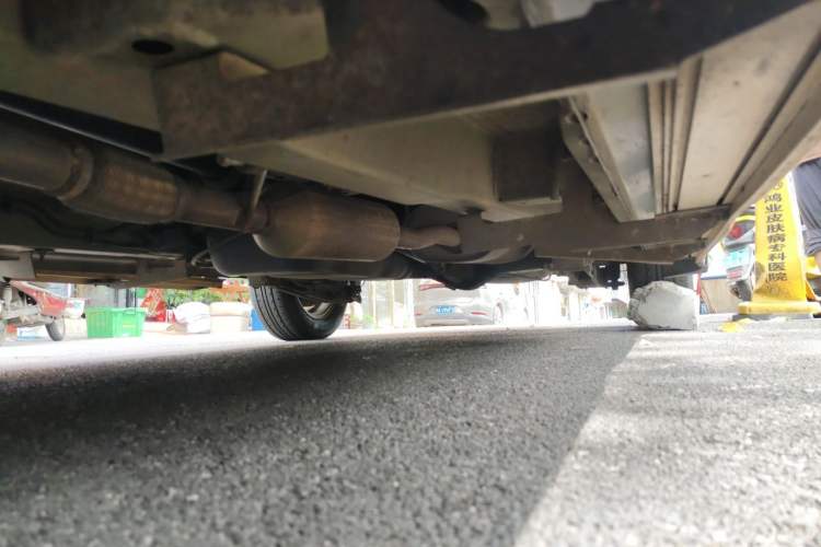 Used Wuling Hongguang 2010 1.4L Luxury Model Chassis Front Left
