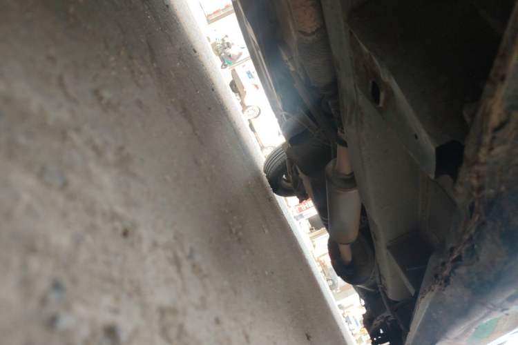 Used Wuling Hongguang 2010 1.4L Luxury Model Chassis Front Left