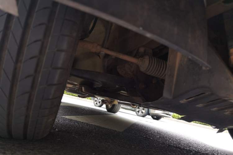 Used Wuling Hongguang 2010 1.4L Comfort Version Chassis Front Right